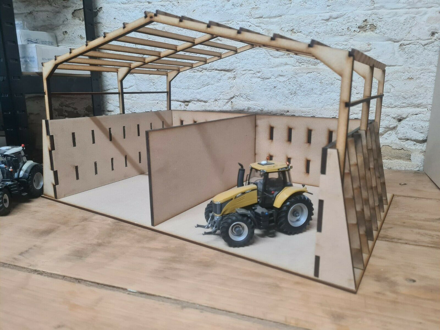 MMBWB-01 - silage pit with building 1:32