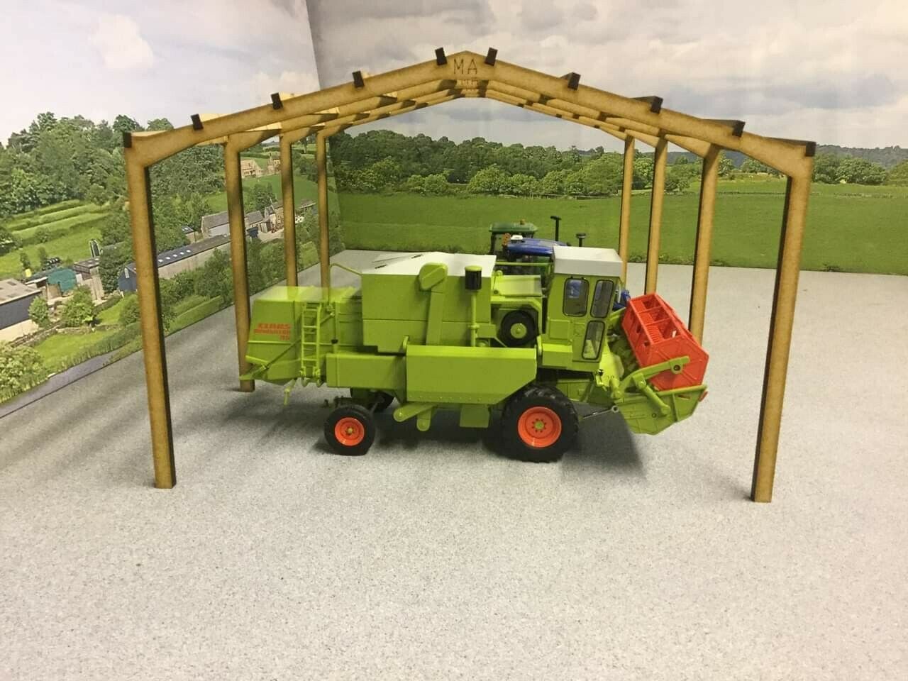 MMB32Shed1008 1:32