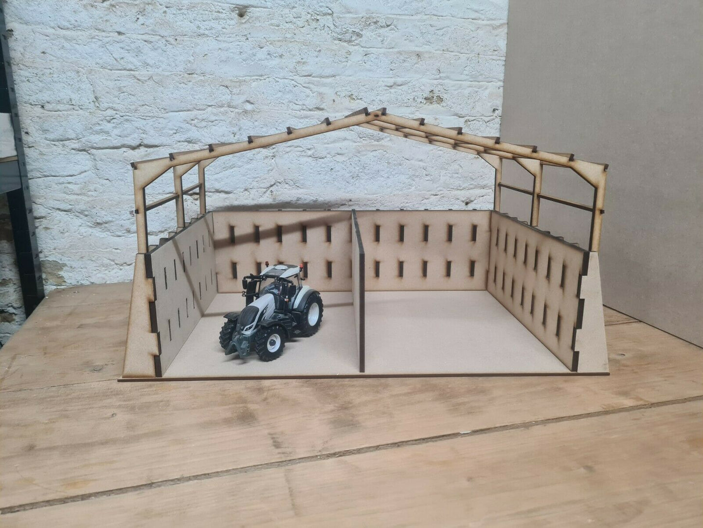 MMBWB-01 - silage pit with building 1:32
