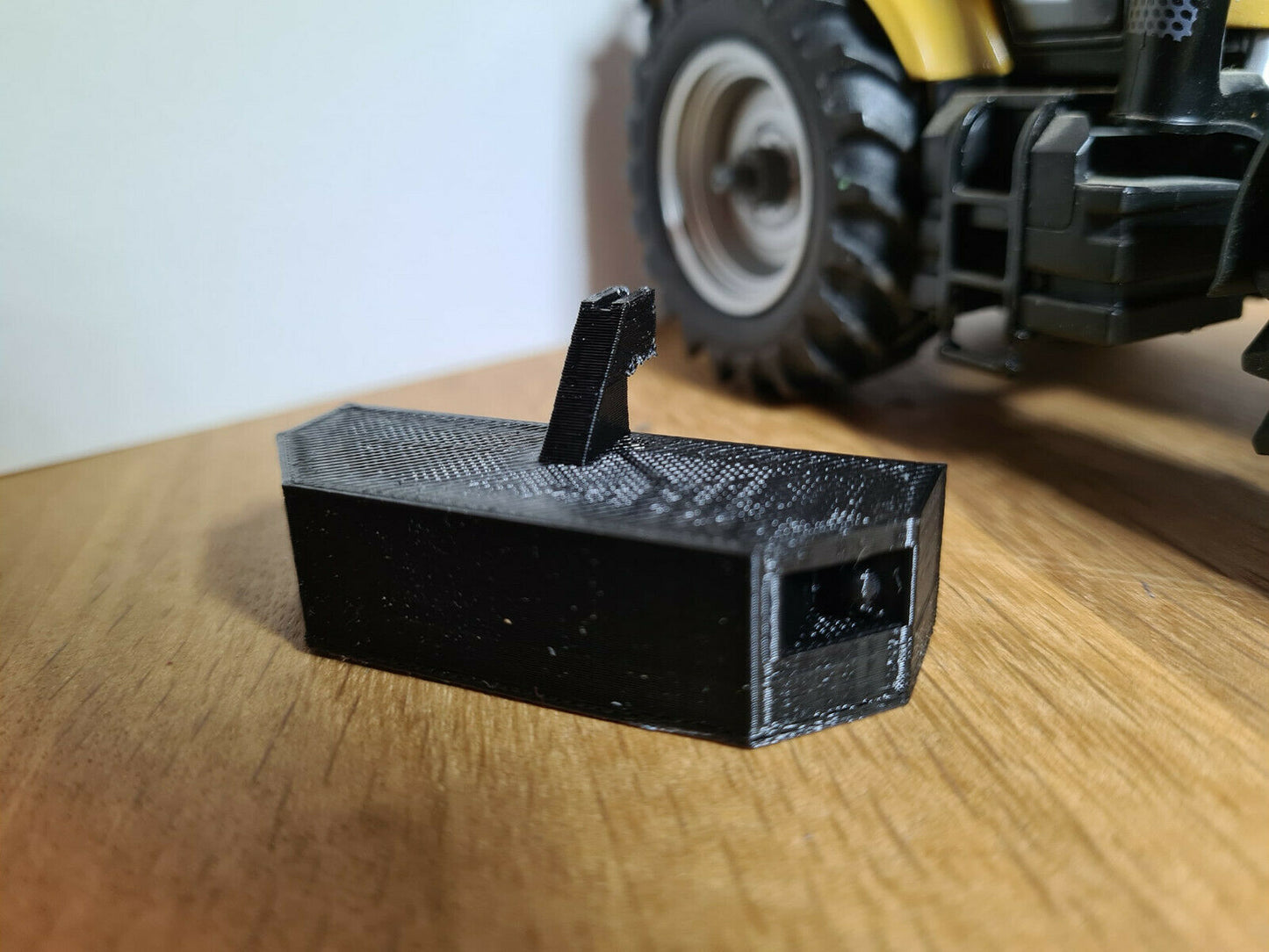 Woody Farm Building1:32 universal Hobbies weight block 3d printed.