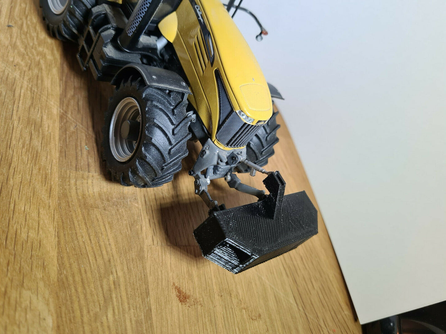 Woody Farm Building1:32 universal Hobbies weight block 3d printed.