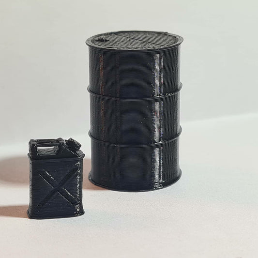 Oil drum and Jerry can 1.32 Scale